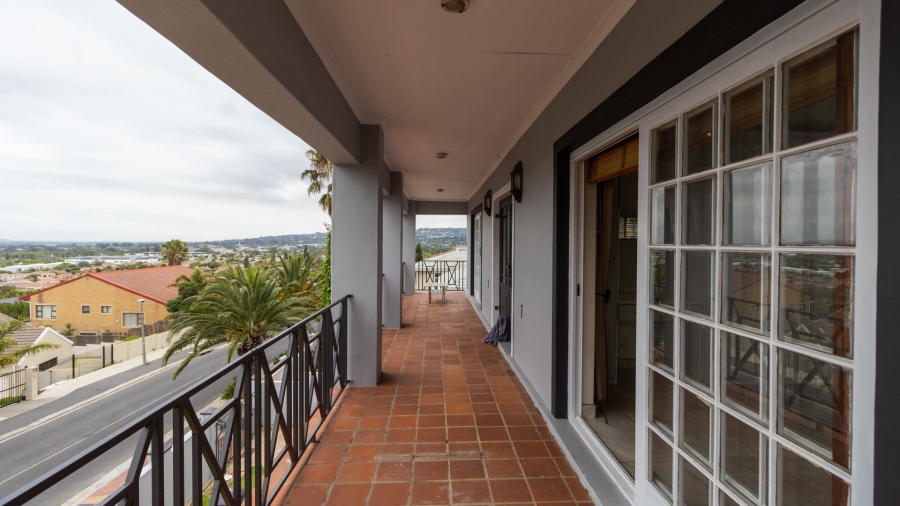 To Let 5 Bedroom Property for Rent in Bizweni Western Cape